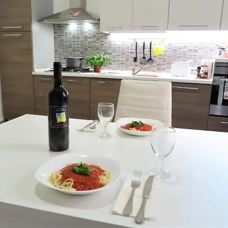 Costanza House Apartment *